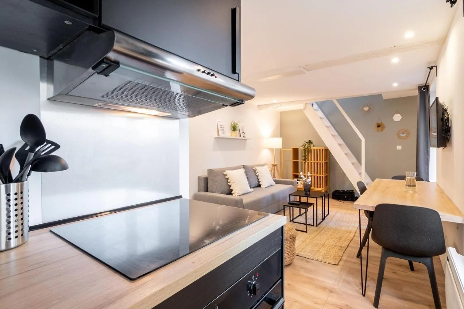 Hypercentre / Gares - Duplex Apartment Lille